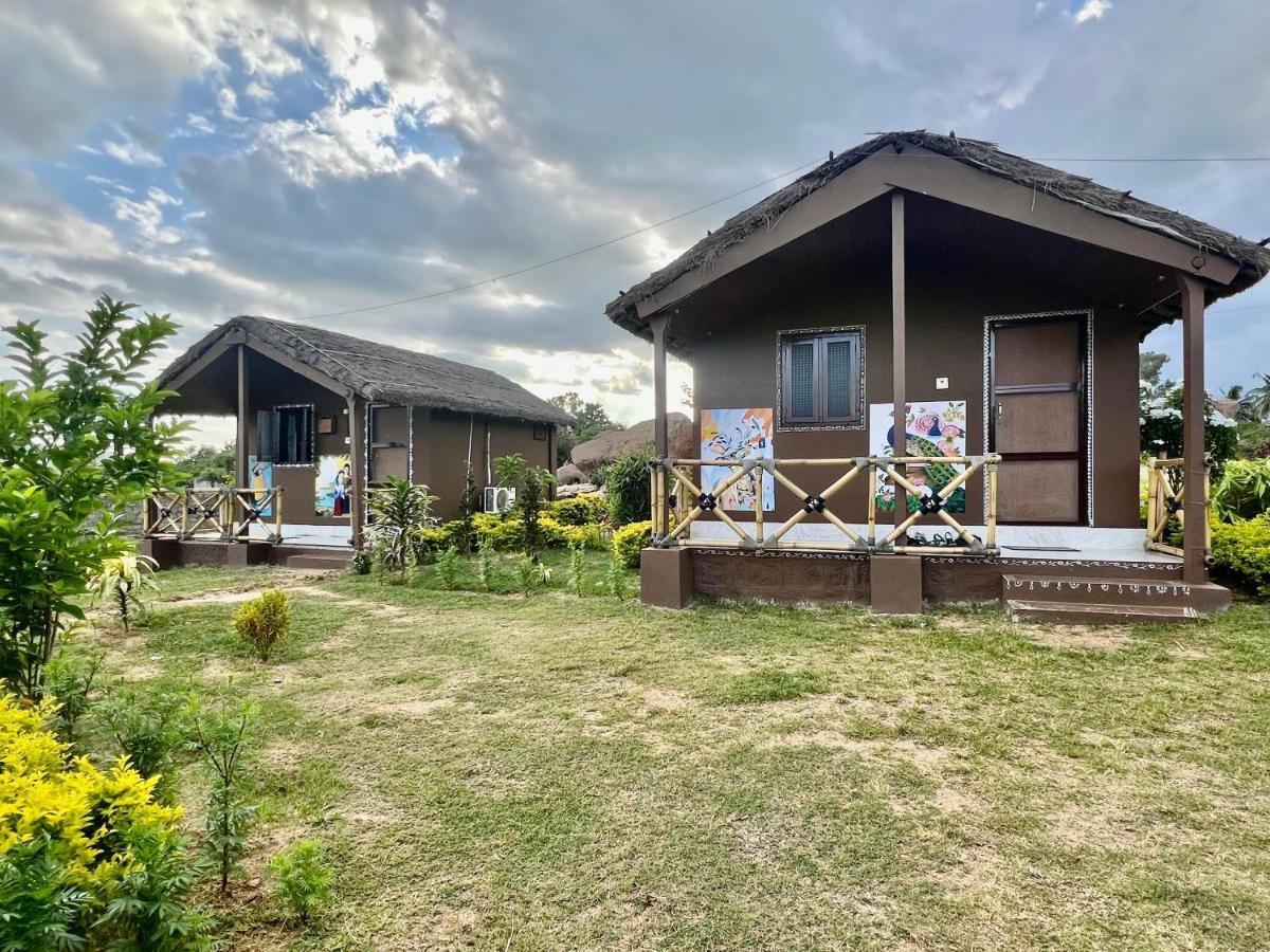Leo Wodden Resort Hampi Exterior photo