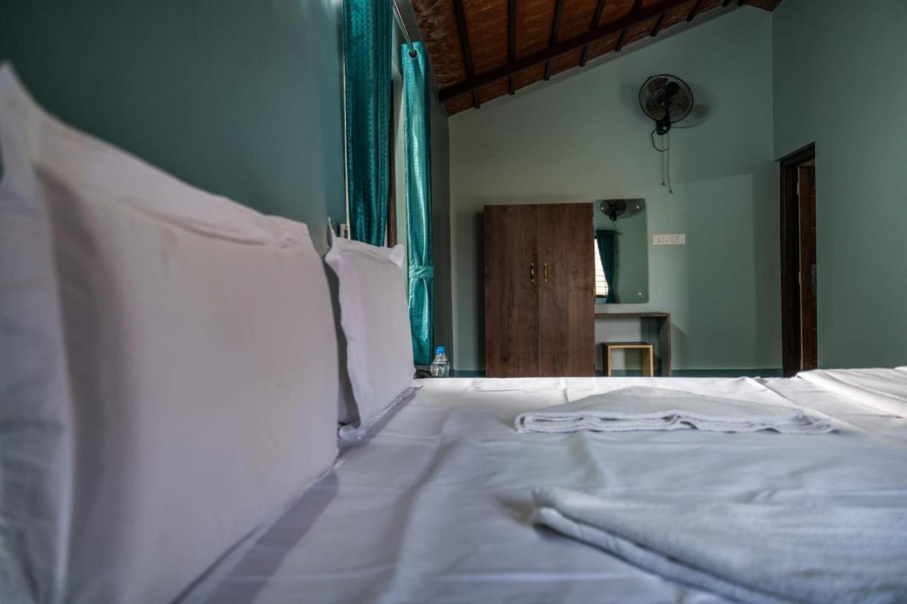 Leo Wodden Resort Hampi Exterior photo